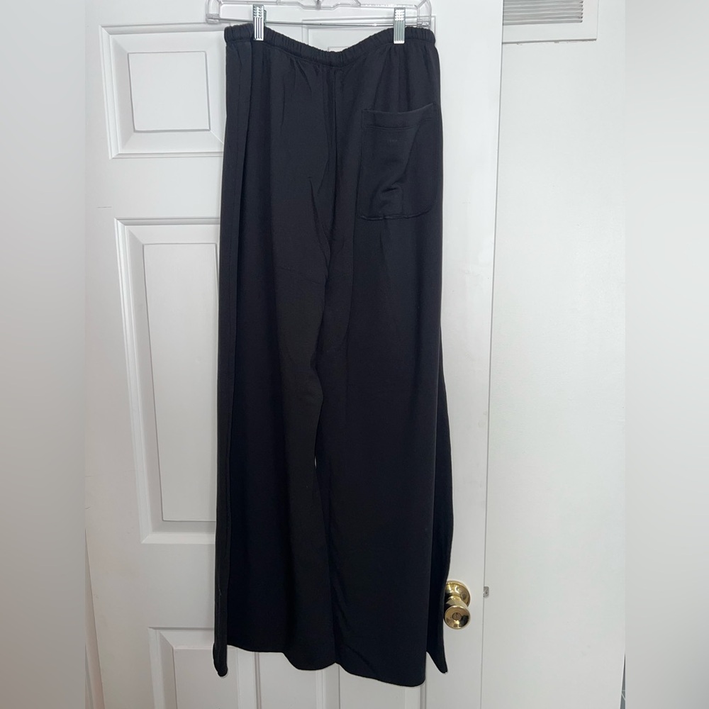 Aerie Black Wide-Leg Pants with Drawstring - Picture 2 of 3